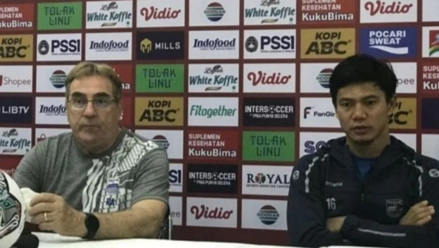 Pelatih Persib Sebut Hasil Imbang Dengan Bali Akibat Minim Aliran Bola