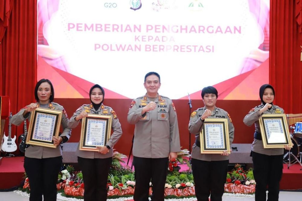 HUT Polwan, 4 Srikandi Bhayangkara Raih Penghargaan