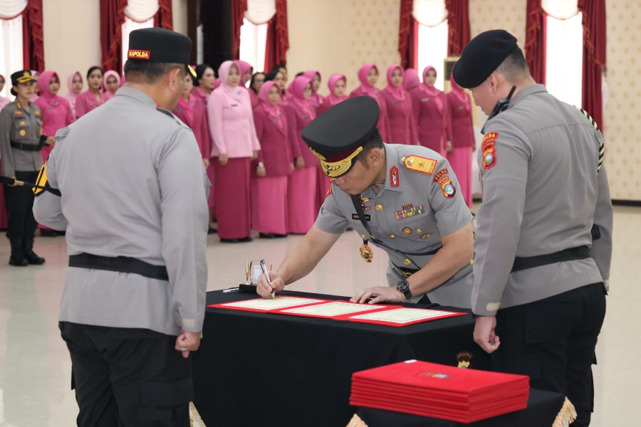 Kapolda Kepri Pimpin Pelantikan Wakapolda, Sertijab Pejabat Utama hingga Kapolres