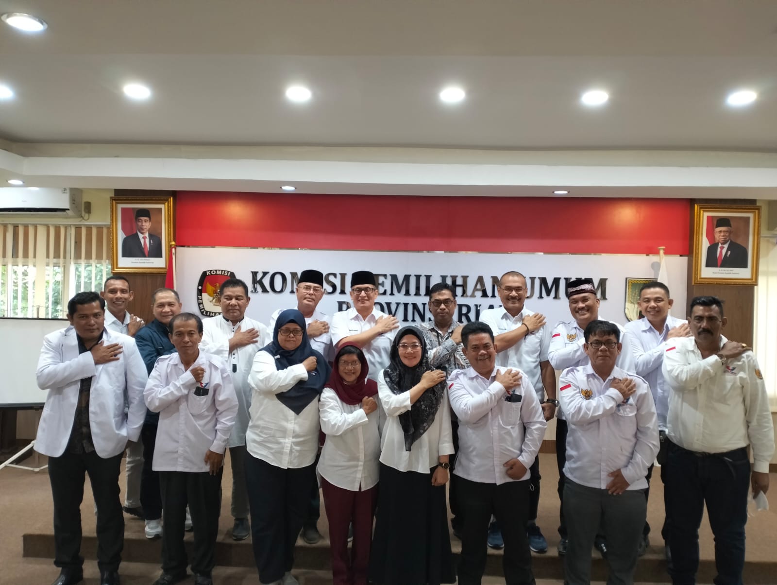Bahas Pileg 2024, DPW Partai Perindo Riau Jalin Silaturahmi ke KPUD Riau