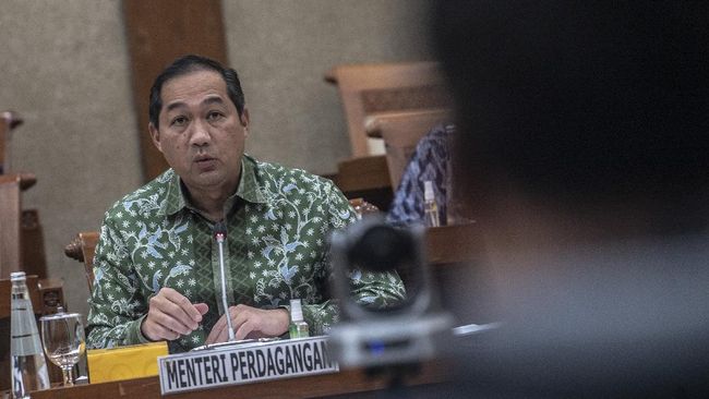 Menteri Perdagangan Pede Minyak Goreng Turun Jadi Rp11.500