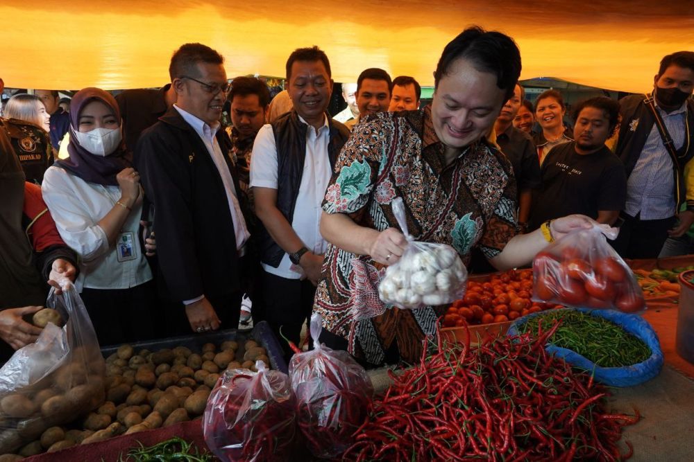 Wamendag Jerry Cek Harga dan Ketersediaan Bahan Pokok di Pekanbaru