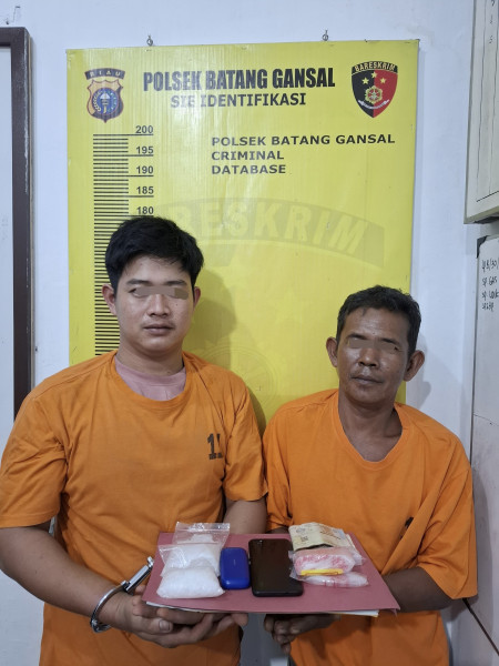 Kapolsek Batang Gansal Ungkap Jaringan Narkoba, Amankan 2 Ons Sabu dan 2 Tersangka