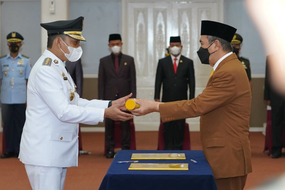Usai Melantik Dua Pj Kepala Daerah, Gubri Tunjuk Plt Sekwan dan Kadisdik Riau