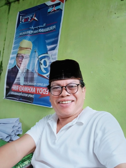 Seniman dan Politisi Partai Demokrat Ini Mudur dari Tim Kampanye Prabowo-Gibran Provinsi Riau        