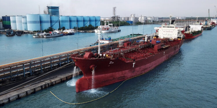 India, Importir Terbesar CPO Indonesia Pertimbangkan Naikkan Pajak Impor