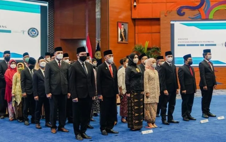 Sandiaga Uno Lantik 35 Pejabat Baru di Lingkungan Kemenparekraf