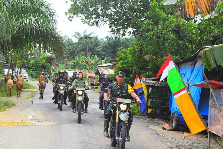 Bupati Inhu Rezita Dampingi Tim Wasev Mabes TNI Tinjau TMMD