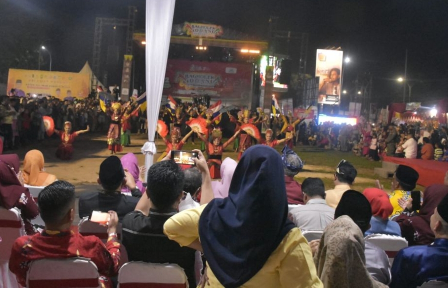 Ribuan Masyarakat Padati Acara Bagholek Godang Festival Kabupaten Kampar 2022