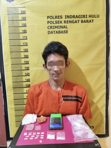 Grebek Dini Hari di Pematang Reba, Polsek Rengat Barat Ringkus Pengedar Sabu 7,72 Gram