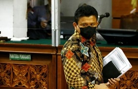 Batik Ferdy Sambo Jadi Sorotan, Netizen:  Kayak Mau Mau 'Kondangan'