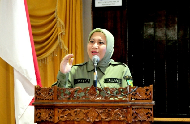 Bupati Inhu Resmi Buka Sosialisasi Tugas dan Tanggung Jawab Sekdes