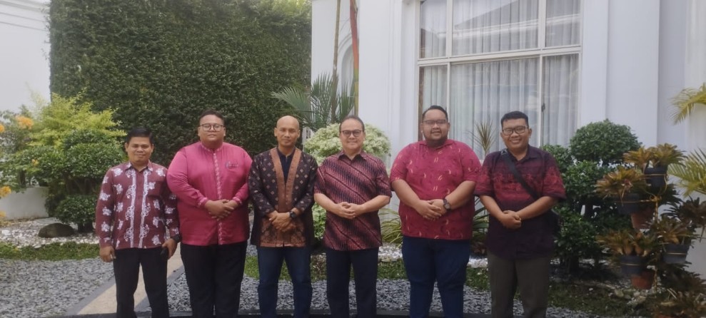 Rusli Zainal Yakin AKMR Jadi Penopang SDM untuk Visi Riau sebagai Pusat Kebudayaan Melayu