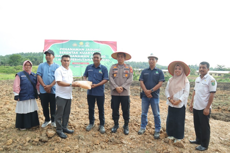 Polres Inhu Tanam Jagung Serentak Bersama PT PAS, Komitmen Nyata untuk Swasembada Pangan 2025