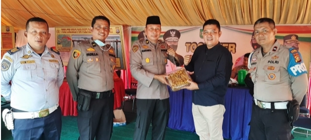 Dirut RS Norfa Husada Berikan Bantuan ke Petugas Pos Pam Bangkinang Kota