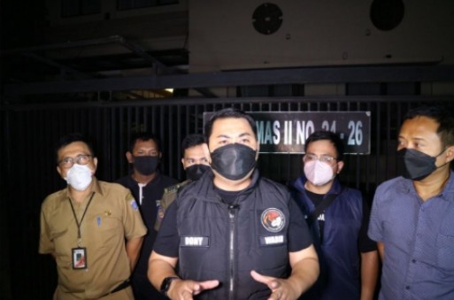 Polisi segel dua bar pelanggar perizinan di Jakarta Selatan