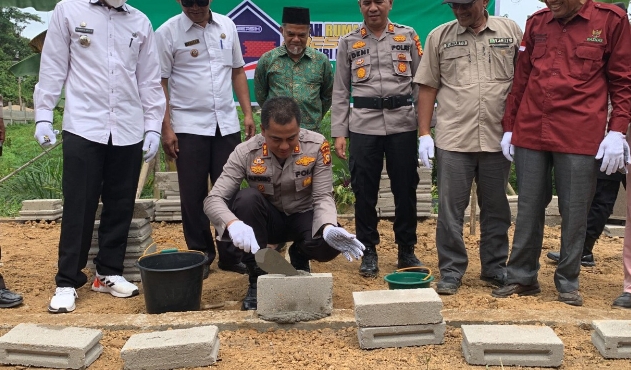 Letakan Batu Pertama, Kapolres Inhu: Progam Bersih Murni Untuk Masyarakat yang Membutuhkan