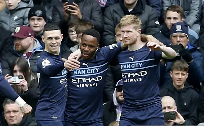 Manchester City Kembali ke Puncak Usai Bantai Burnley 2-0