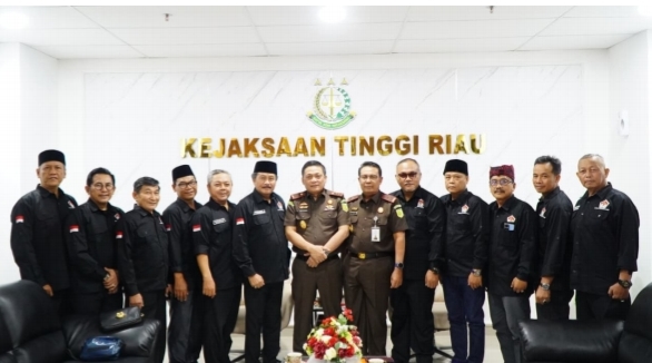 Audiensi Kajati Riau bersama Pengurus DPP Permasa Jatim: Jalin Silaturahmi Bangun Sinergi