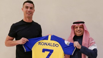 Wuih, Gaji Ronaldo di Al Nassr Bisa Beli 35 Avanza Setiap Hari