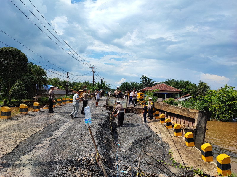 Ditlantas Polda Riau dan Polres Inhu Lakukan Survey Jalan Rusak, Siap Perbaiki Akses Penghubung Antar Kabupaten