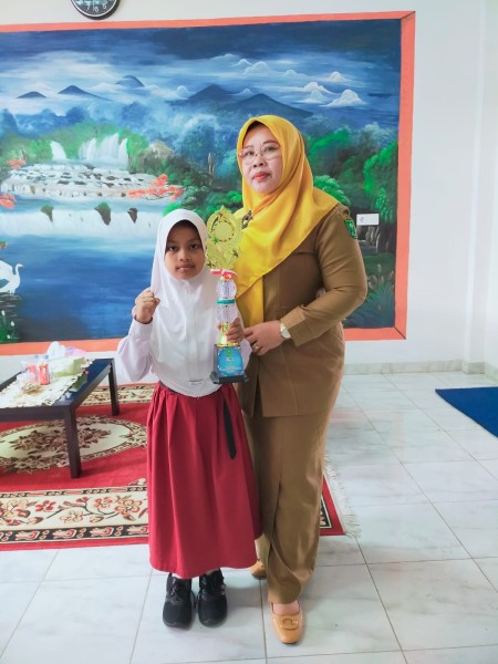 Bilqis Harumkan Nama SD 018 Sekip Hulu, Sabet Juara 1 Karate Putri di O2SN
