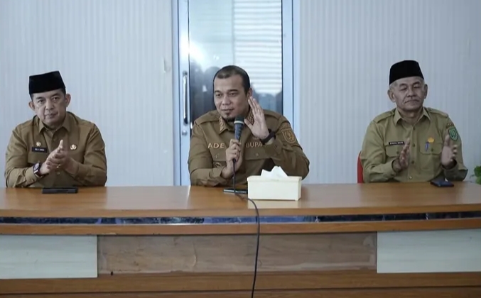 Bupati Inhu Lepas Santri Khairul Ummah ke Liga Santri Nasional, Optimis Ukir Prestasi di Klaten