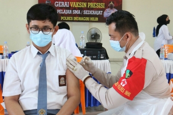 Siswa SMA/SMK Negeri di Riau 90,71 Persen Sudah Vaksin Covid-19