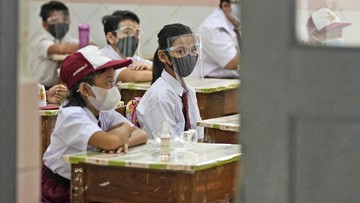 Kemendikbud Ingatkan Sekolah PTM 100 Persen Tetap Taat Prokes