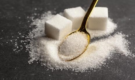 Cegah Obesitas, Batasi Konsumsi Gula Maksimal 50 Gram per Hari
