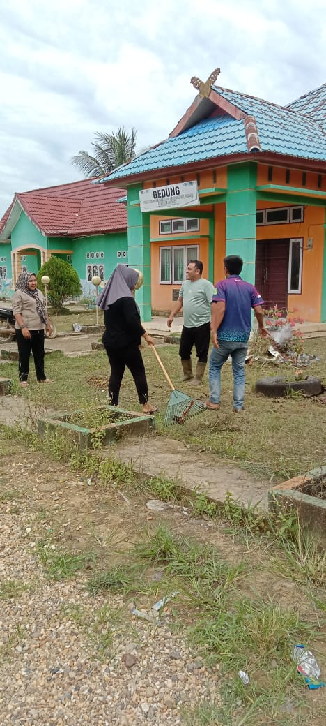 Sambut HUT RI ke-80, Pemerintah Desa Pelangko Gelar Gotong Royong Bersama Warga