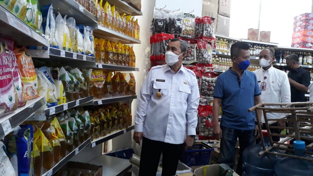 Ada Supermarket Jual Minyak Goreng di Atas Rp14 Ribu