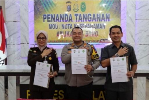 Kapolres Pelalawan Tandatangani MoU Nota Kesepahaman Penggunaan Aplikasi SIBONO