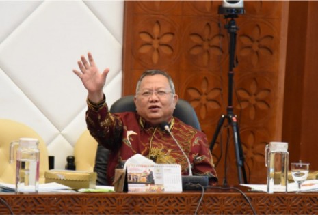 Penyidik KPK Geledah Rumah Ketua Komisi IV DPR