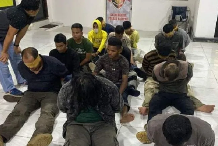 17 Pria diamankan Buntut Penyerangan di Kampar