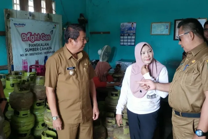 Tanggapi Keluhan Warga, Wabup Inhu Minta Pangkalan Sediakan Timbangan Gas