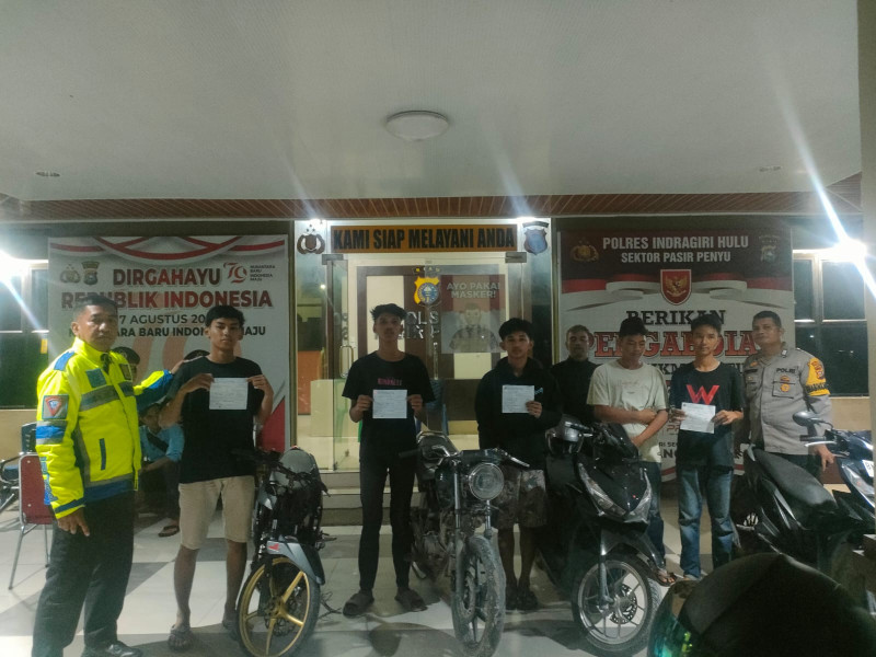 Patroli Malam Minggu, Satlantas Inhu Tangkap 4 Pelaku Balap Liar di Air Molek