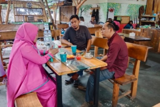 Dapat PHK, Rohman Satori 21 Tahun Kerja Tak Terima Pesangon PT Arvena Sepakat