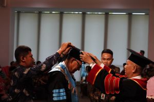 UIR Kukuhkan Prof Nurman Sebagai Guru Besar Ilmu Kebijakan Publik