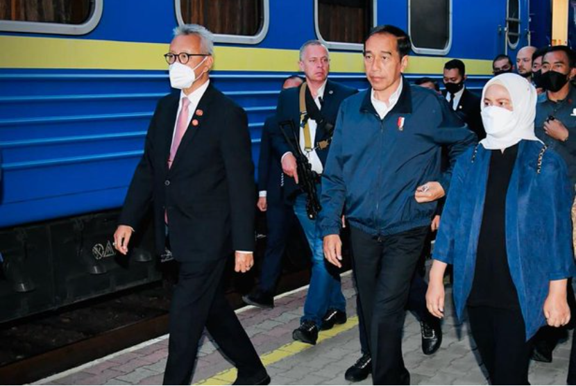 Presiden Jokowi Bawa Bantuan Kemanusiaan untuk Rakyat Ukraina