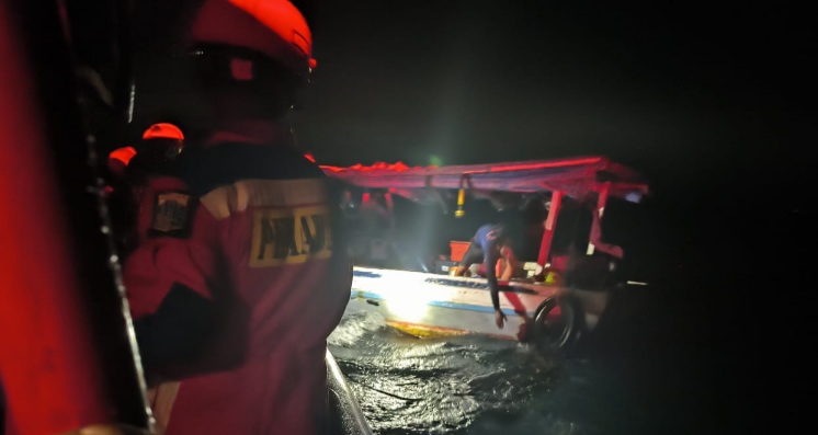 Kapal Berpenumpang Bocor di Kepulauan Seribu, Tujuh Korban Dievakuasi