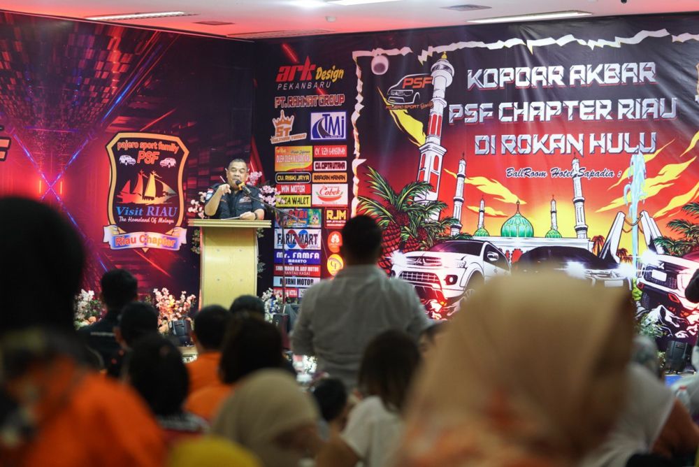 Pedagang di Riau Bentuk Komunitas Mobil Pajero Sport