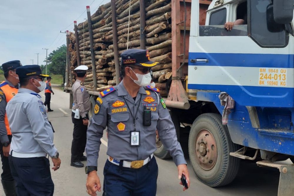 2 Jam Razia di Rohil, 37 Truk Odol Ditilang Tim Gabungan