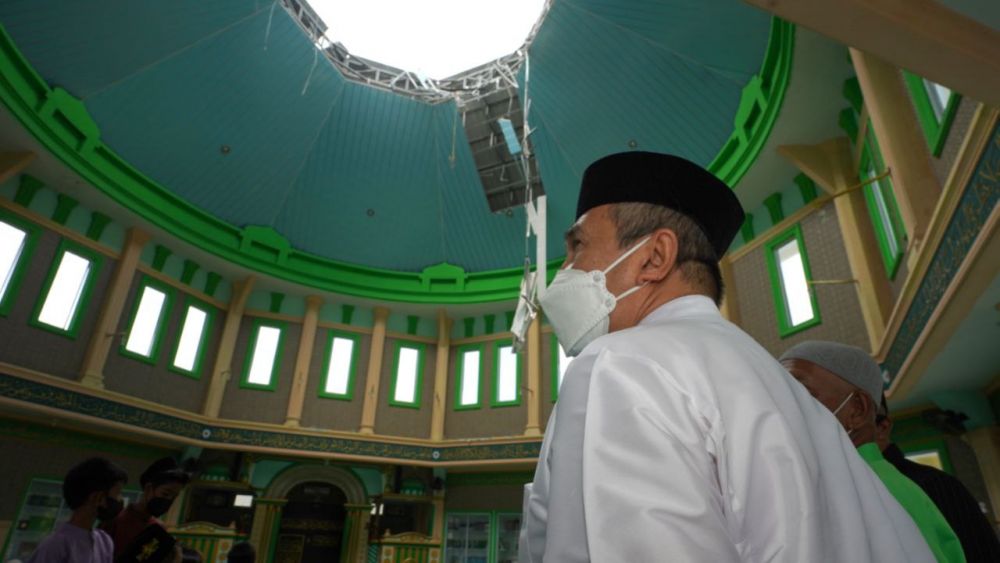 Gubri Tinjau Masjid Bundar Al-Murtajayang terdampak Angin Puting Beliung