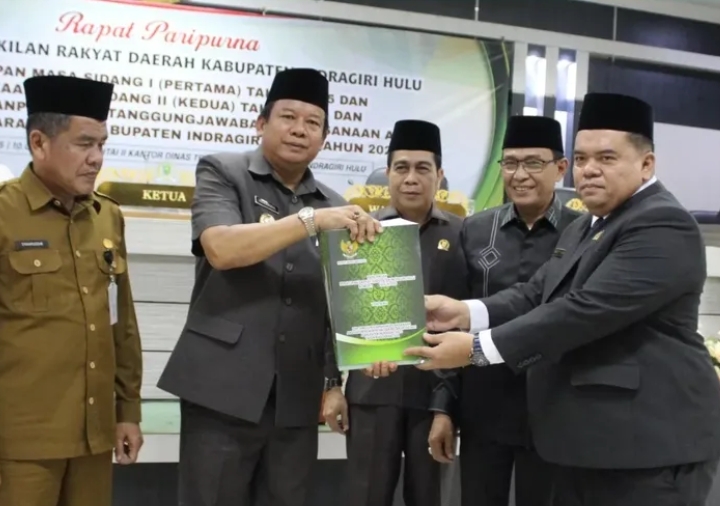 Ketua DPRD Inhu Tekankan Transparansi Anggaran dalam Paripurna APBD