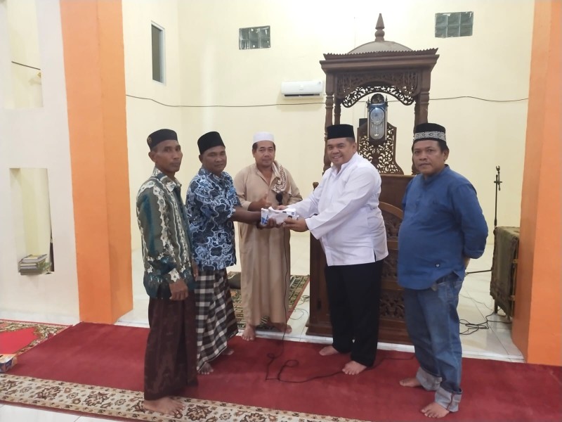 Ketua DPRD Inhu Hadir di Tengah Warga, Bantu Rp25 Juta untuk Pembangunan Masjid