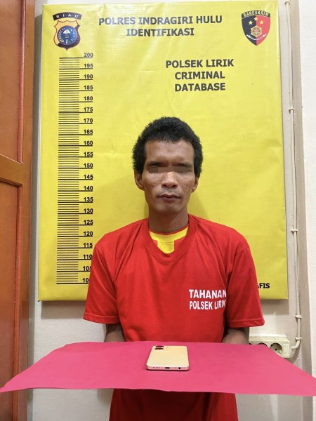 Pencuri HP dengan Modus Tidur, Polsek Lirik Berhasil Tangkap FH ‘Kecot’