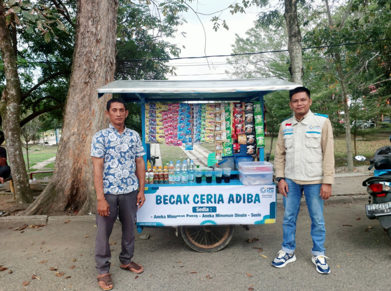YBM PLN UP3 Rengat Memberikan Bantuan Modal UKM Kepada Pak Edi