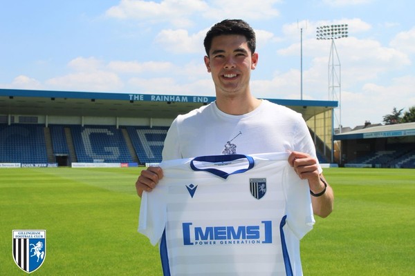 Elkan Baggott Gabung ke Gillingham