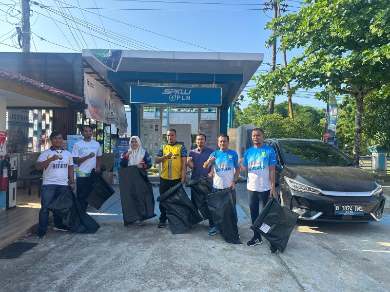 PLN UP3 Rengat Gaungkan Energi Bersih lewat Aksi Nyata Clean Energy Day & Clean Up Day